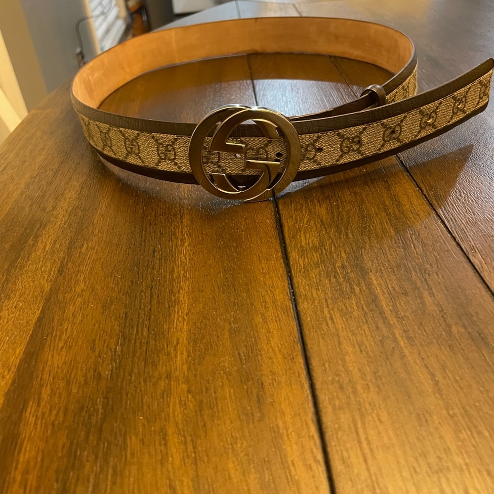 Authentic mens Gucci belt